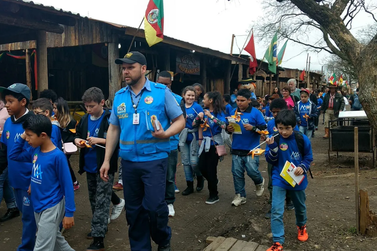 Adriano Jose Reis Martins - Cidade - GCM leva aula de trânsito a 200 alunos do Parque Tiradentes e abre agenda para escolas e empresas