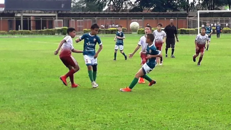 Adriano Jose Reis Martins - Esportes - Campeonato Municipal de Futebol de Base 2026 começa nesta quinta no CEU "José Olavo Paganotti", em Araras, com oito equipes disputando as categorias sub-7, sub-9, sub-11, sub-13 e sub-15
